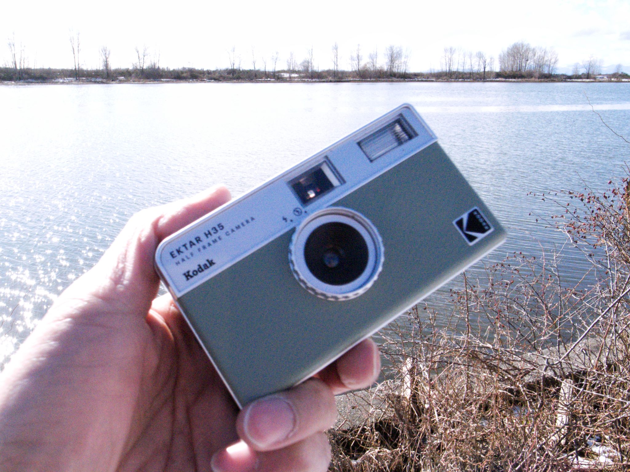 Wonderful little half-frame film camera by Kodak – EKTAR H35 - e
